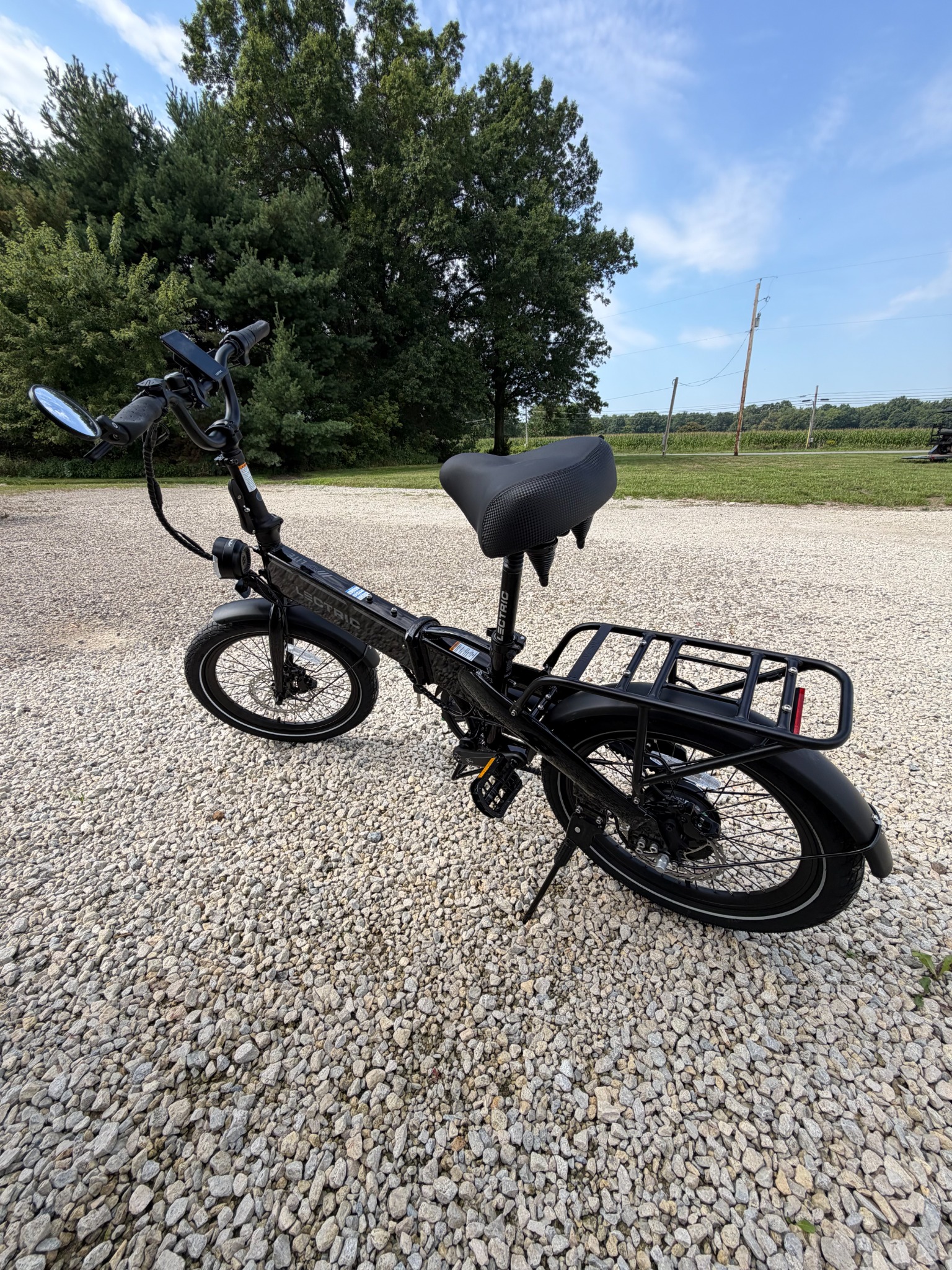 Lectric XP Lite 2.0 folding e-bike available to rent from Rydvolt